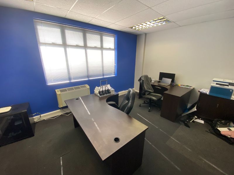 107m2 Commercial Space to Let  - Photo 3