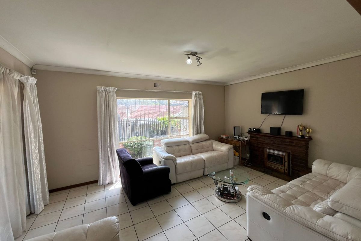 3 BEDROOM FAMILY HOME FOR RENT  - Photo 3