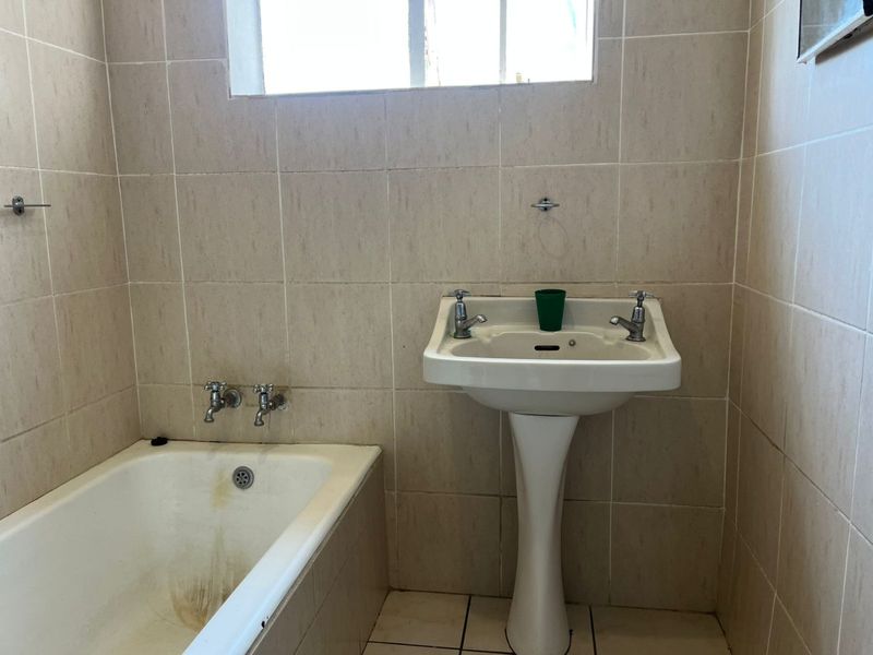 3 BEDROOM FAMILY HOME FOR RENT  - Photo 5
