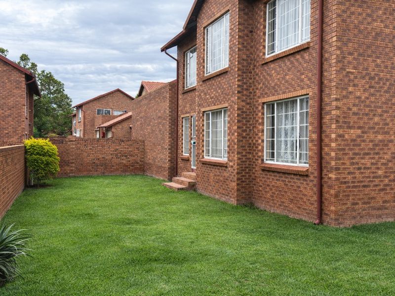 Two Bedroom Ground Floor Apartment for Sale in The Reeds - Photo 5