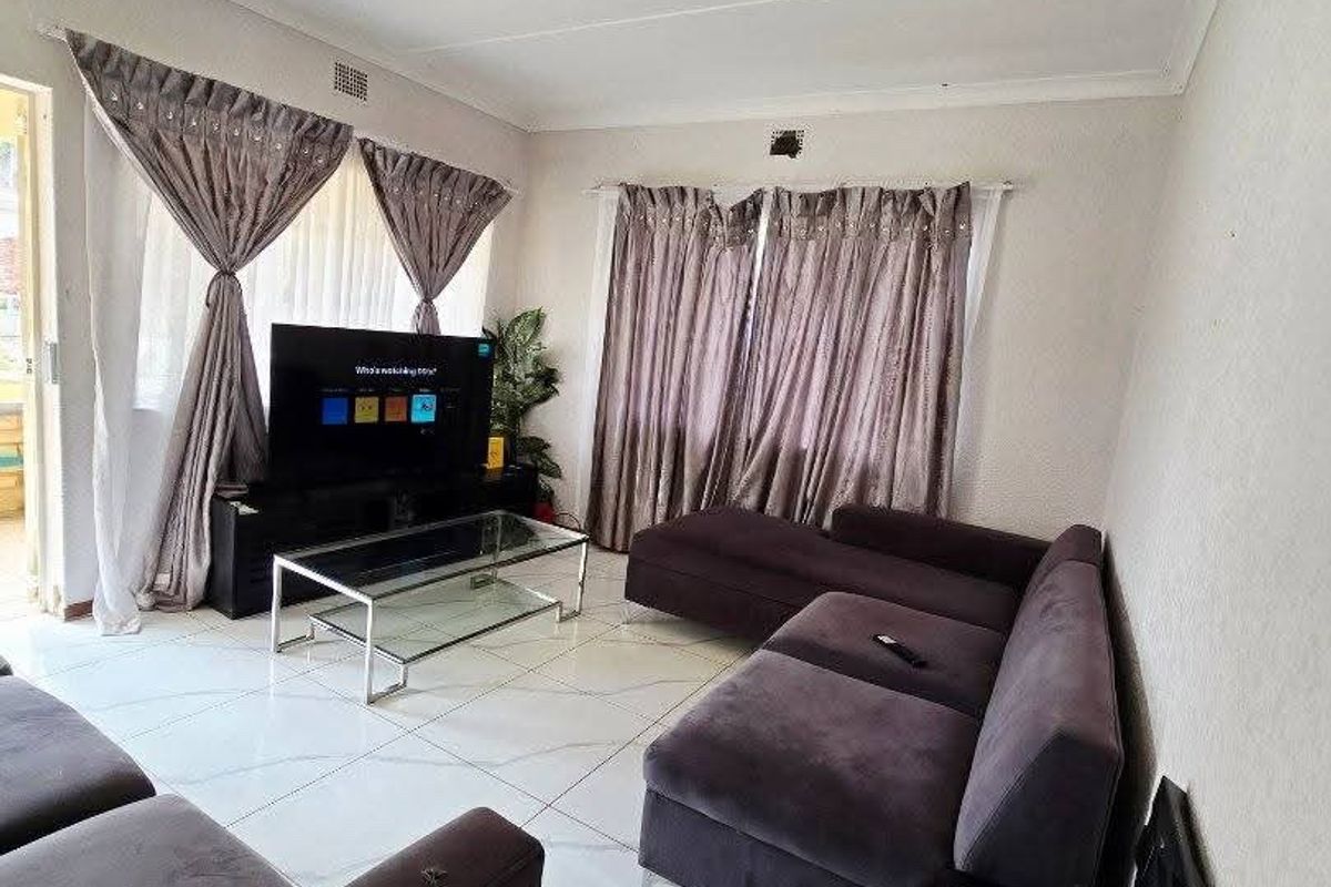 3 Bed House in Collerville for Sale - Photo 5