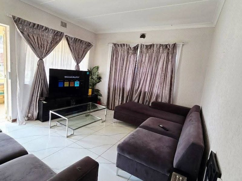 3 Bed House in Collerville for Sale - Photo 5