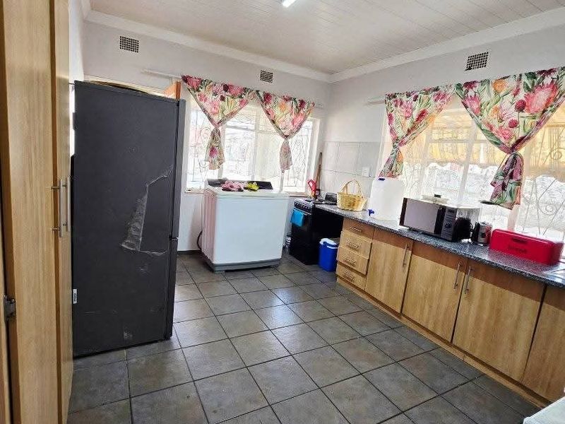 3 Bed House in Collerville for Sale - Photo 7