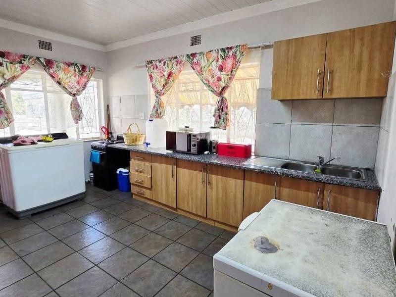 3 Bed House in Collerville for Sale - Photo 6