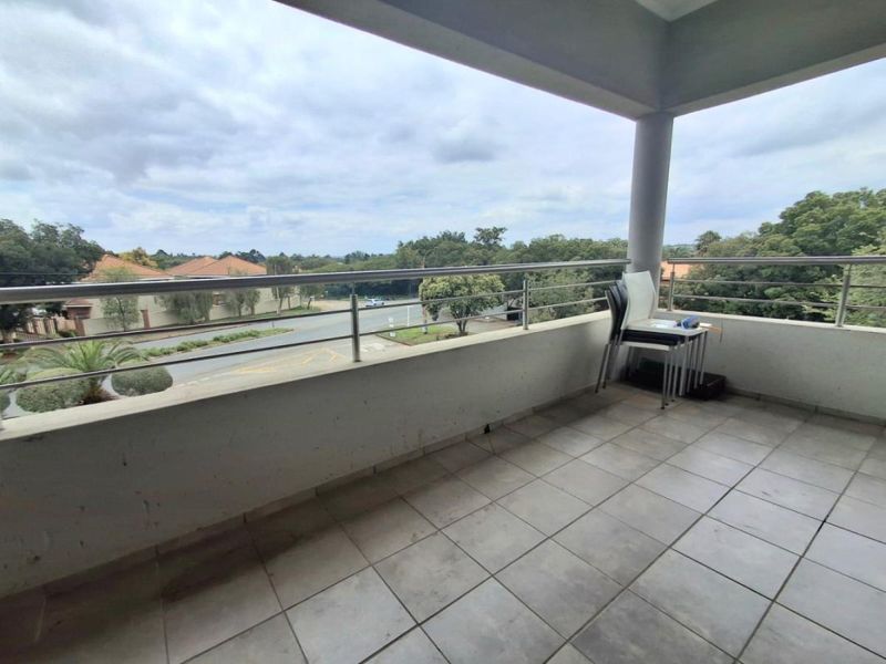 Chic flat in Hurlyvale with secure living - Photo 8