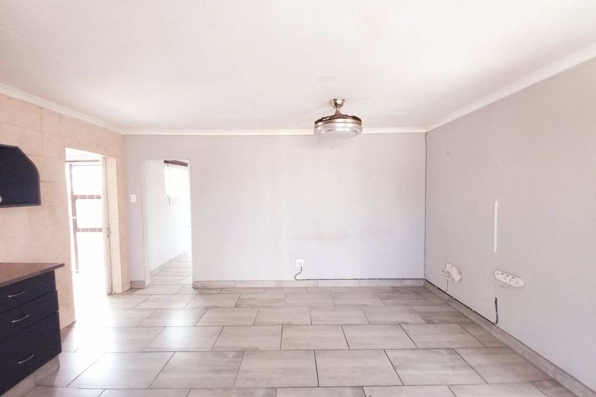 Bright open plan garden cottage with braai corner - Photo 4