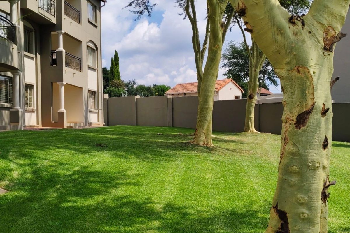 Neat, Comfortable Living in a Convenient Location - Photo 2