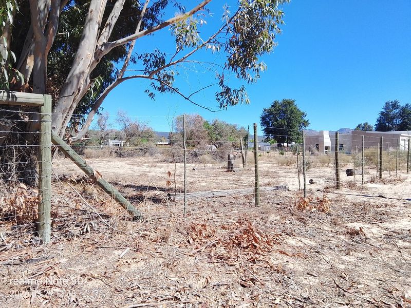 Dreaming of a place with gravel roads, Peace and Tranquility? - Photo 2