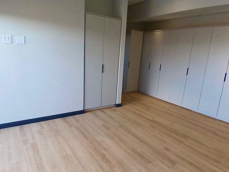 Contemporary 4 Bedroom Family Home | Double Garage | No Transfer Duty | Move-In Ready - Photo 10