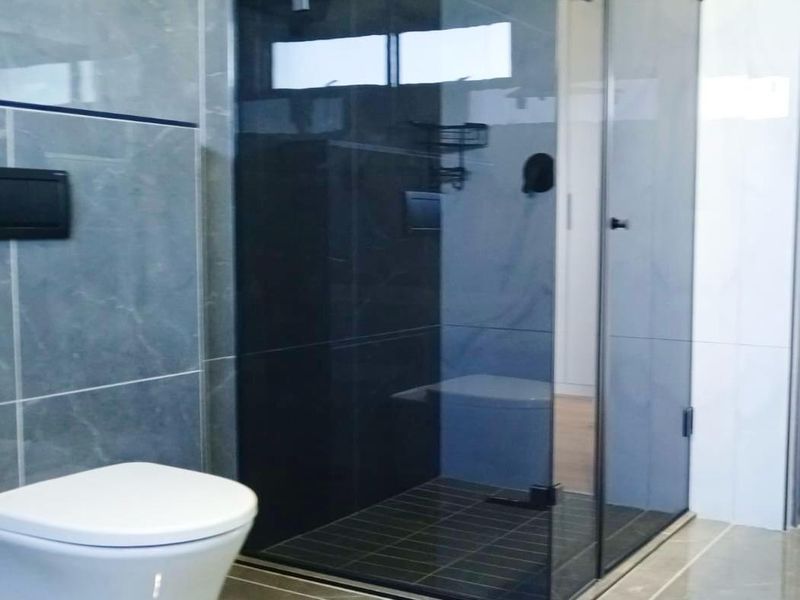 Contemporary 4 Bedroom Family Home | Double Garage | No Transfer Duty | Move-In Ready - Photo 8