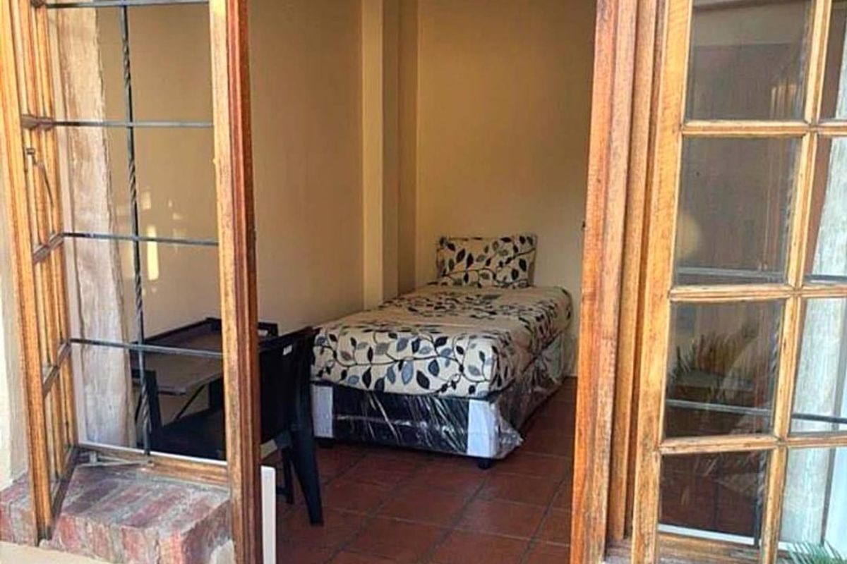 Neat En-Suite Bachelor room to Let in the heart of Brooklyn, Pretoria - Photo 4