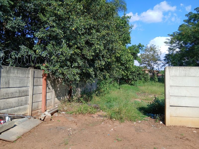 Huge 1467 sqm stand -Investors Dream with Development Potential  - Photo 4