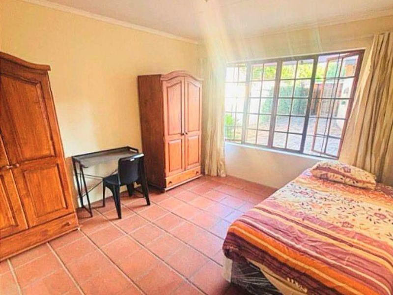 Spacious En-Suite Room to Let, perfectly located  - Photo 4