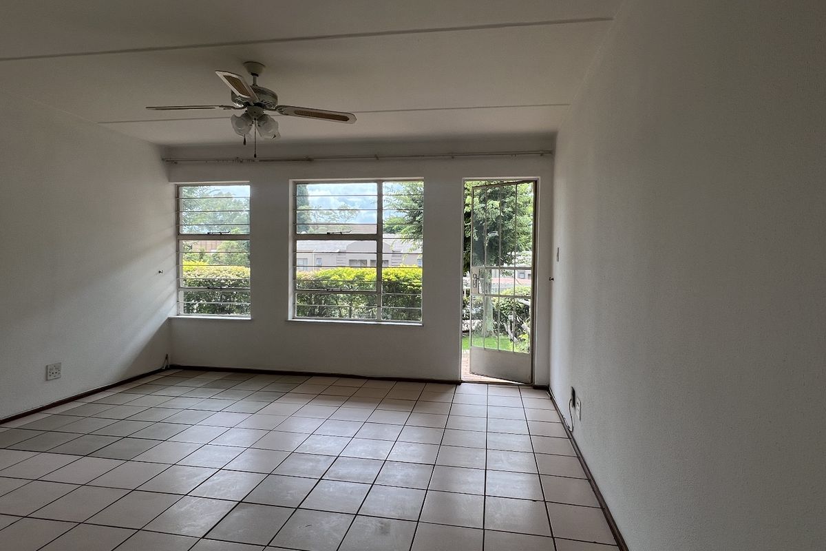 2 Bedroom Garden Unit For Sale in Bedford Gardens - Photo 5