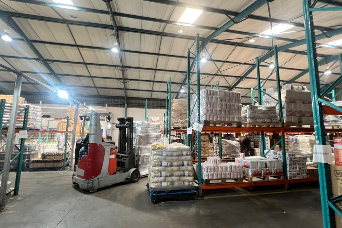 PRIME 2967m2 INDUSTRIAL GEM IN KILLARNEY GARDENS – READY FOR OCCUPANCY 1 June - Photo 4