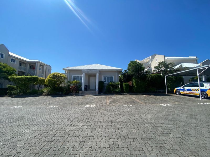 PPRA Registered  - Sole Mandate Beacon Bay Three Bedroom Townhouse - Photo 2