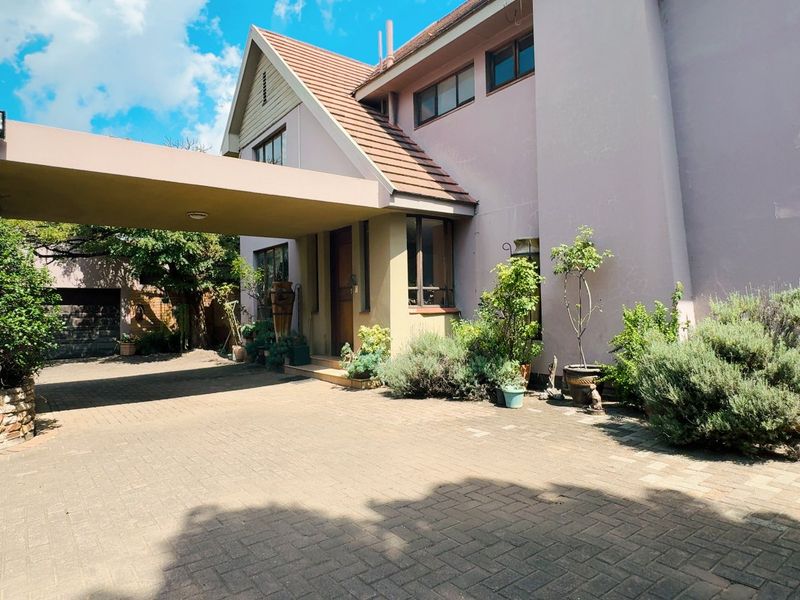 A Landmark Property in prevalent Three Rivers Proper - Photo 2