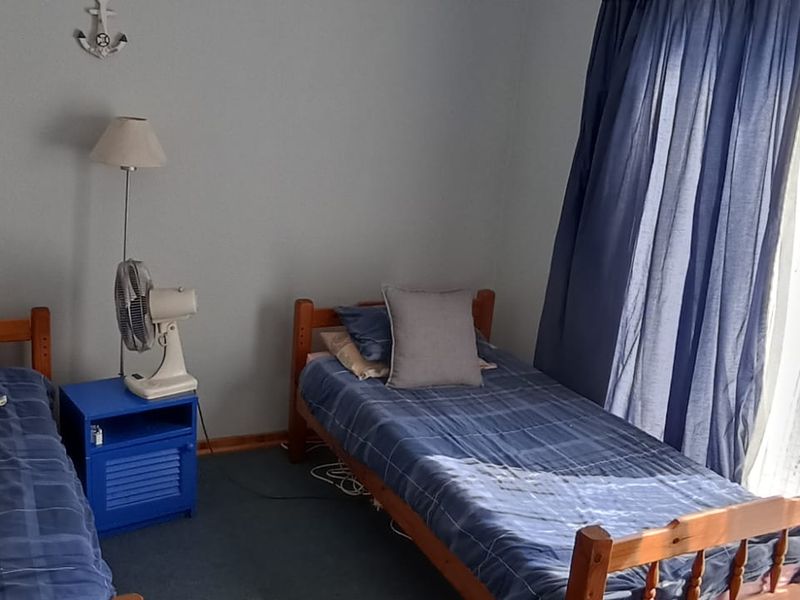 Spectacular Double Story Home with Vaal Dam Views - Photo 4