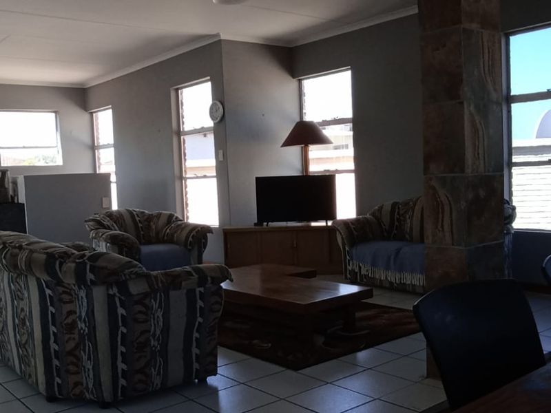 Spectacular Double Story Home with Vaal Dam Views - Photo 10