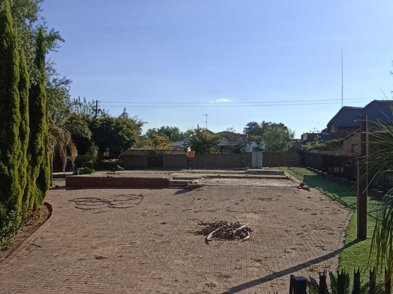 Spectacular Double Story Home with Vaal Dam Views - Photo 2