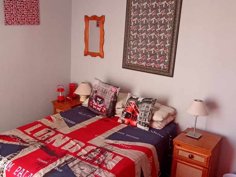 Spectacular Double Story Home with Vaal Dam Views - Photo 5