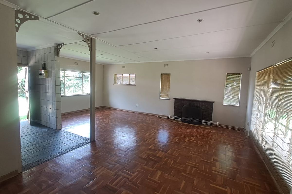 Neat & Spacious Home in Prime Three Rivers Location - Photo 4