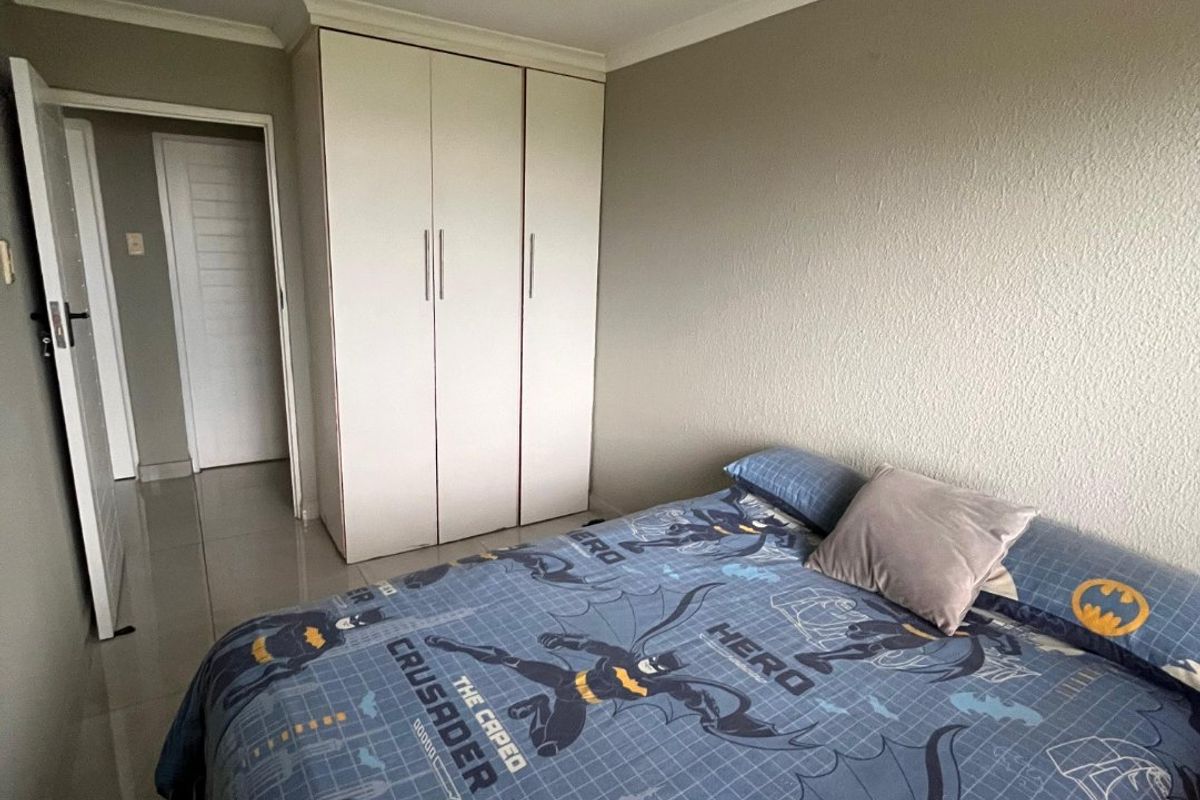 3 Bedrooms, 1 Bathroom Apartment For Sale In Montclair, Durban - Photo 5