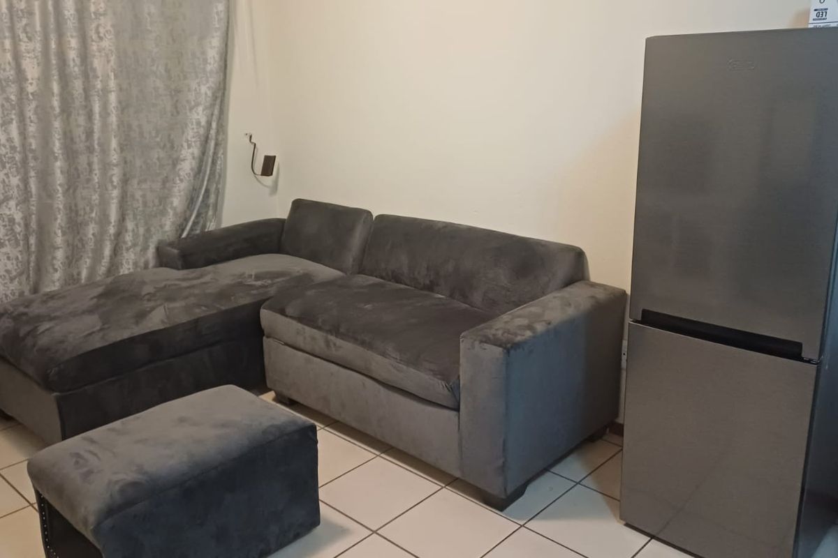 Effortless Living in Kempton Park Flat - Photo 2