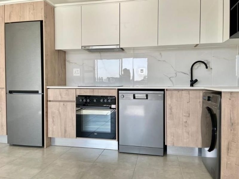 Stylist 1 Bedroom Lux Apartment to rent in Munyaka, Waterfall City Midrand  - Photo 3
