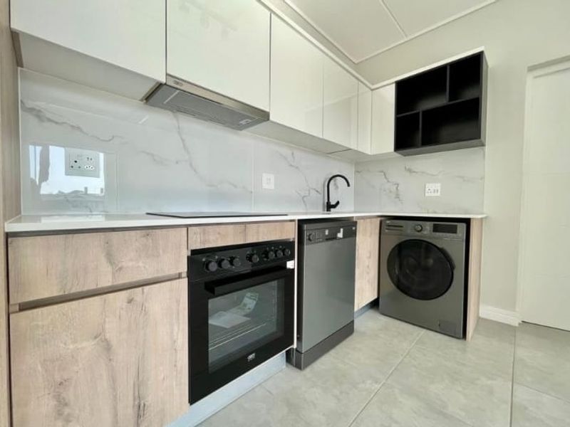 Stylist 1 Bedroom Lux Apartment to rent in Munyaka, Waterfall City Midrand  - Photo 5