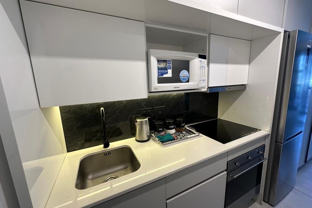 Fully Furnished Bachelor Studio to rent in Munyaka,  Waterfall City Midrand  - Photo 2