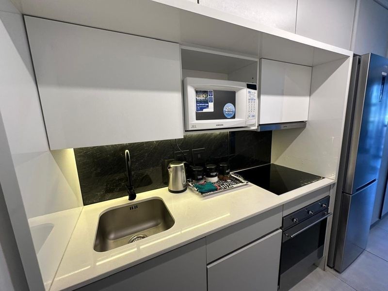 Fully Furnished Bachelor Studio to rent in Munyaka,  Waterfall City Midrand  - Photo 2