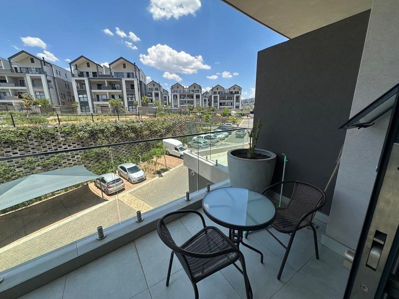 Fully Furnished Bachelor Studio to rent in Munyaka,  Waterfall City Midrand  - Photo 8