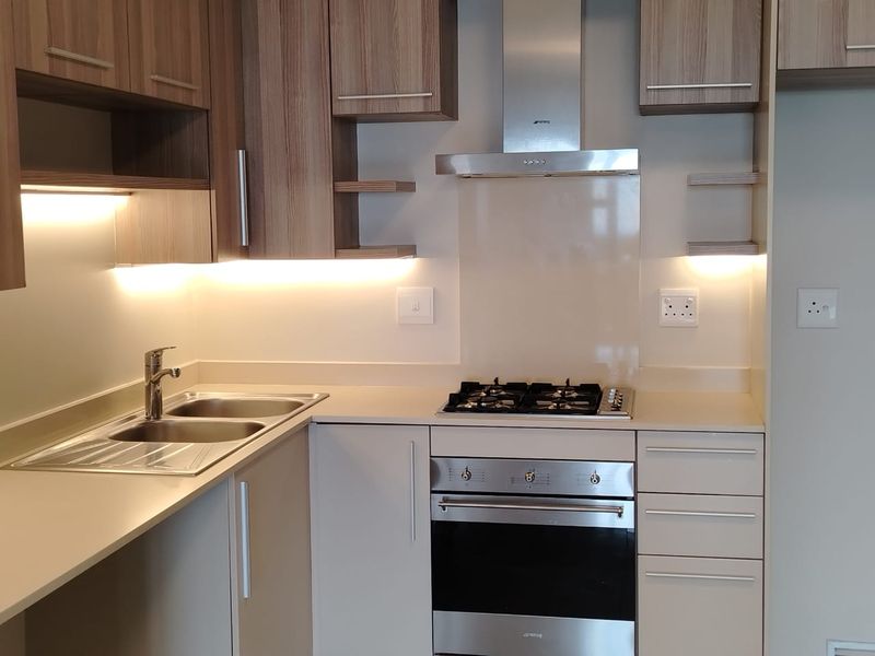 Stunning 2 Bedroom to rent in Rosebank, Sandton  - Photo 2