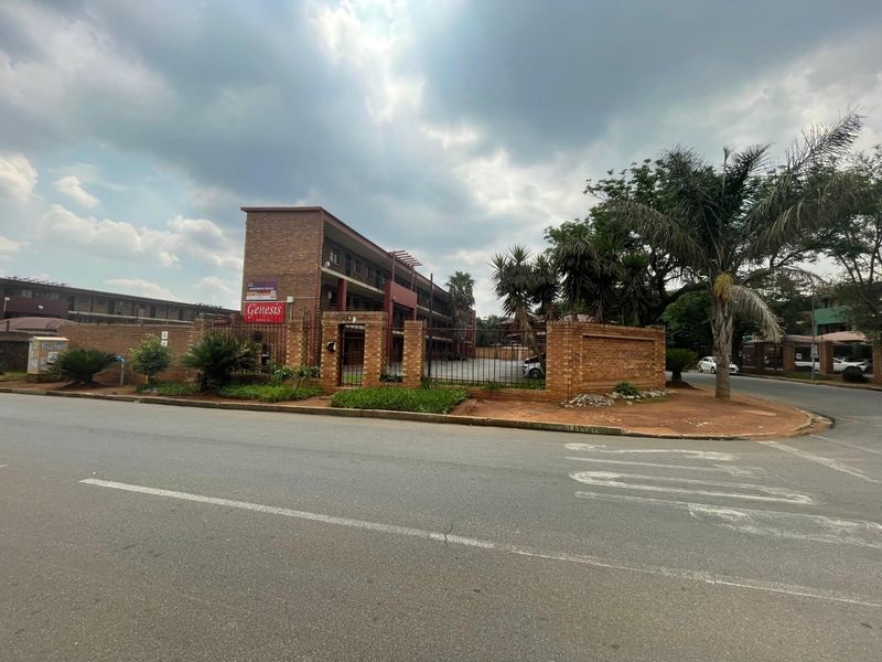 Affordable Investment Opportunity – Tenanted Apartments with Immediate Rental Income! - Photo 2