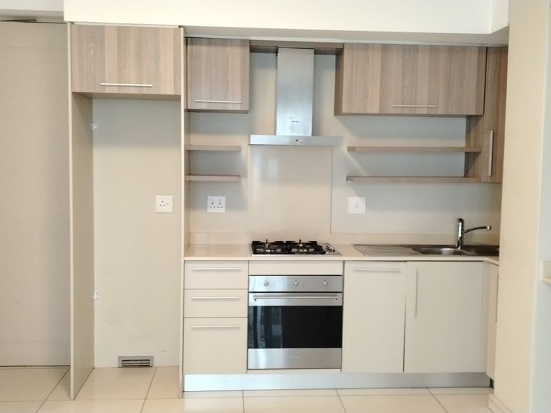 Sleek 2 Bedroom Apartment to rent in Rosebank, Sandton  - Photo 3
