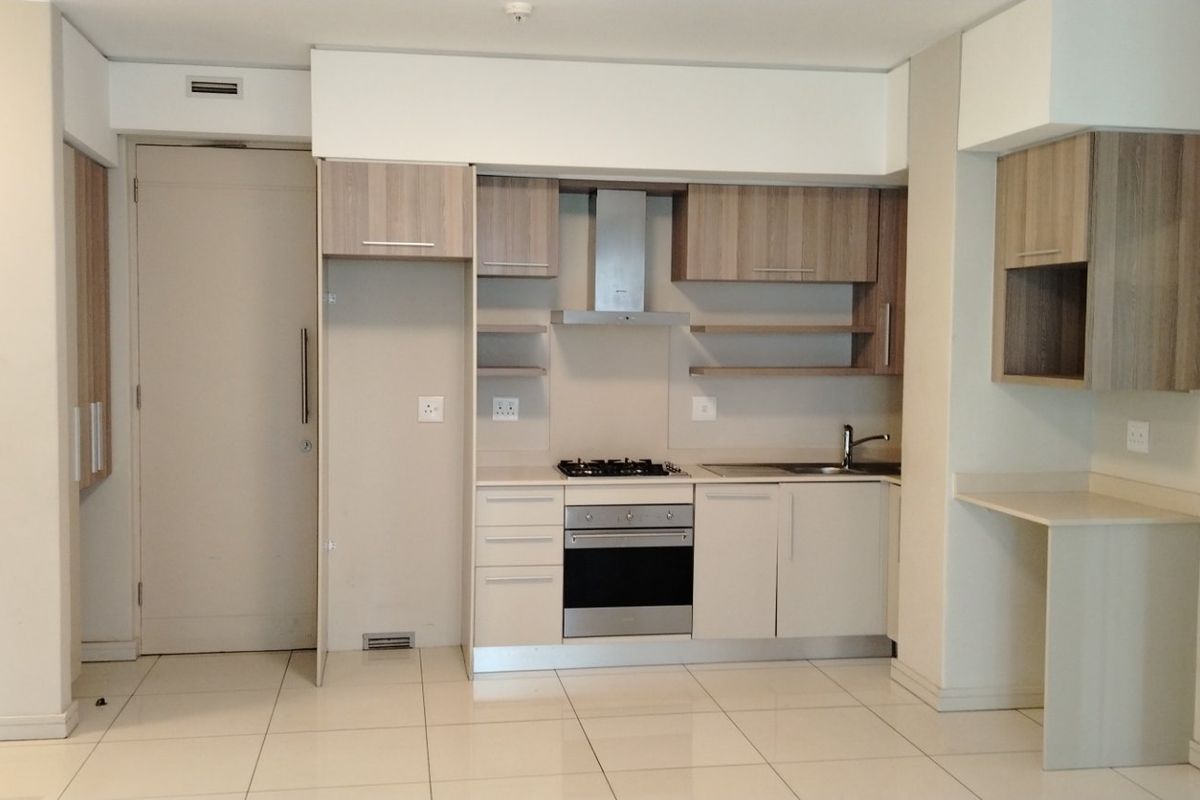Sleek 2 Bedroom Apartment to rent in Rosebank, Sandton  - Photo 2