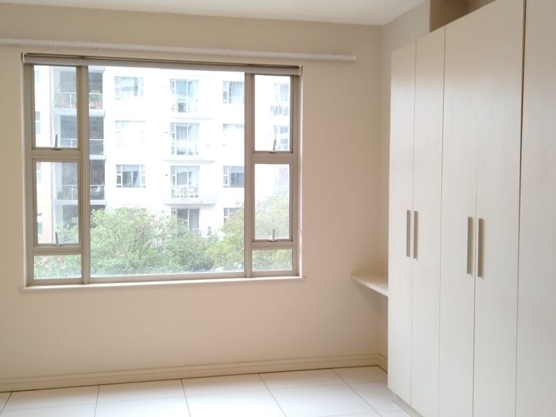 Sleek 2 Bedroom Apartment to rent in Rosebank, Sandton  - Photo 8