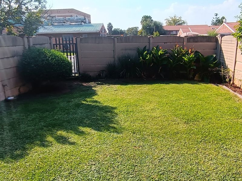 Three bedroom pet-friendly townhouse for sale  - Photo 5