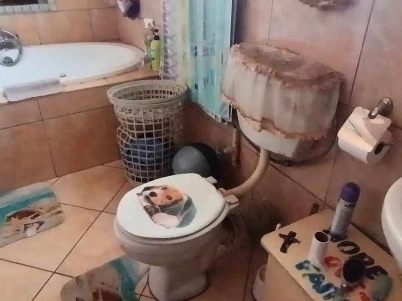 Three bedroom pet-friendly townhouse for sale  - Photo 10