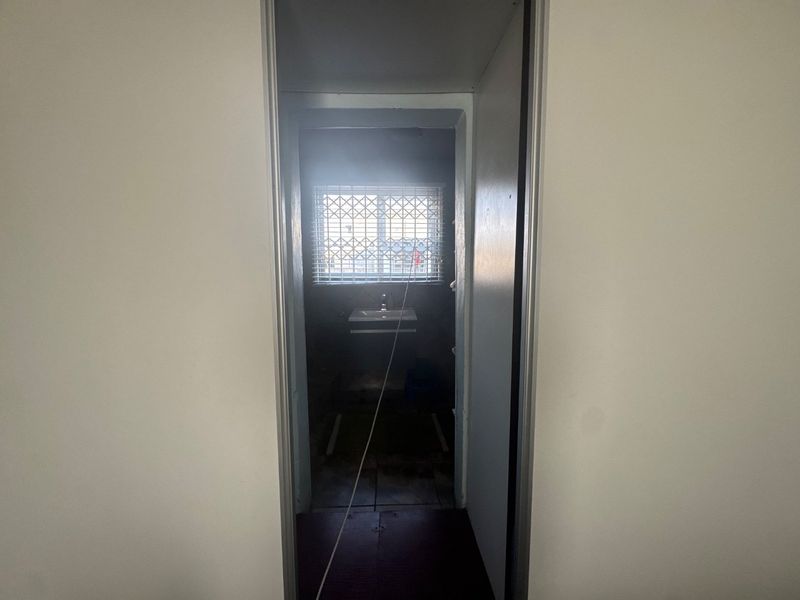 Absolute Perfection! Family home on a Quiet Street. - Photo 10