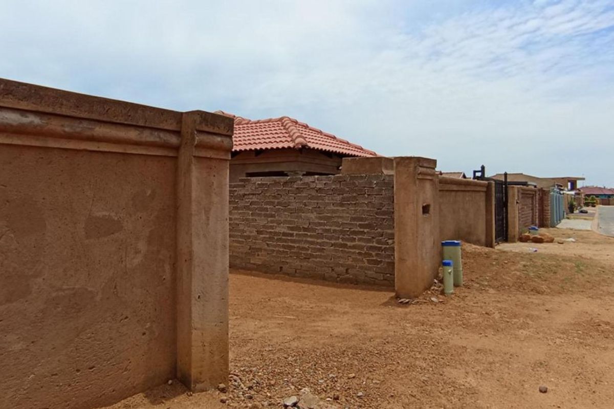 House for Sale - Photo 5