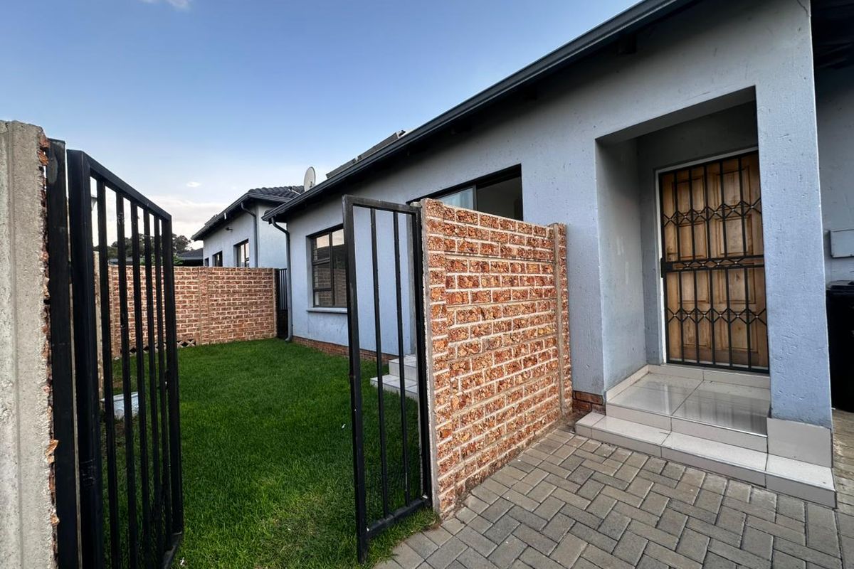 Modern Cluster Home to Rent – Parklands Estate, Parkrand, Boksburg - Photo 2