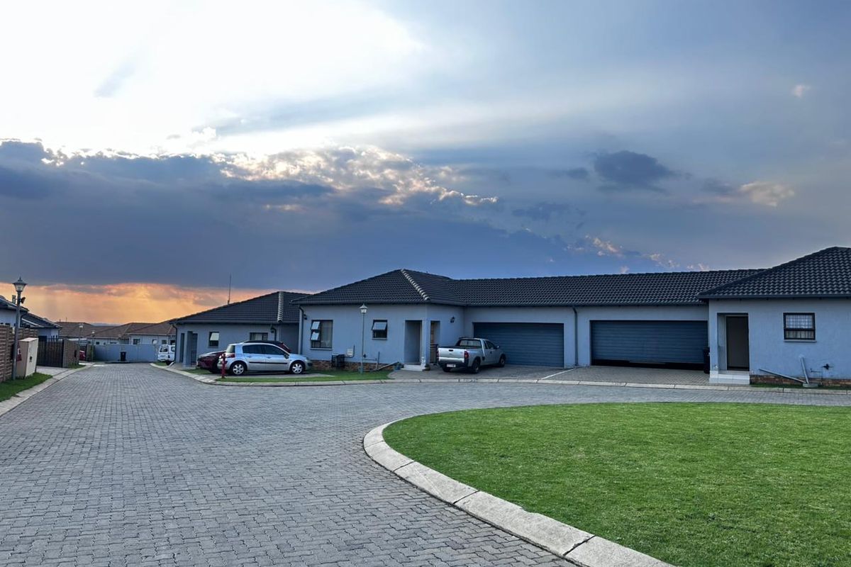 Modern Cluster Home to Rent – Parklands Estate, Parkrand, Boksburg - Photo 3
