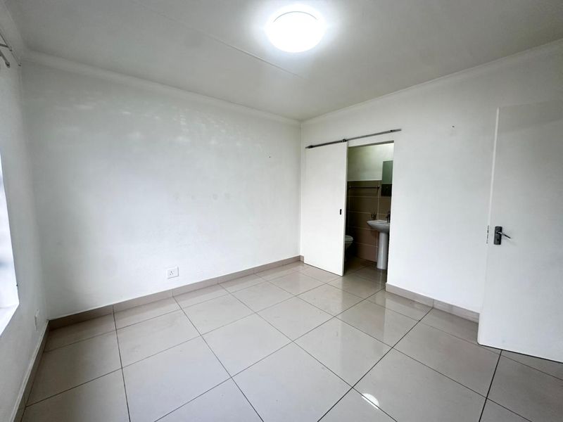 Modern Cluster Home to Rent – Parklands Estate, Parkrand, Boksburg - Photo 9