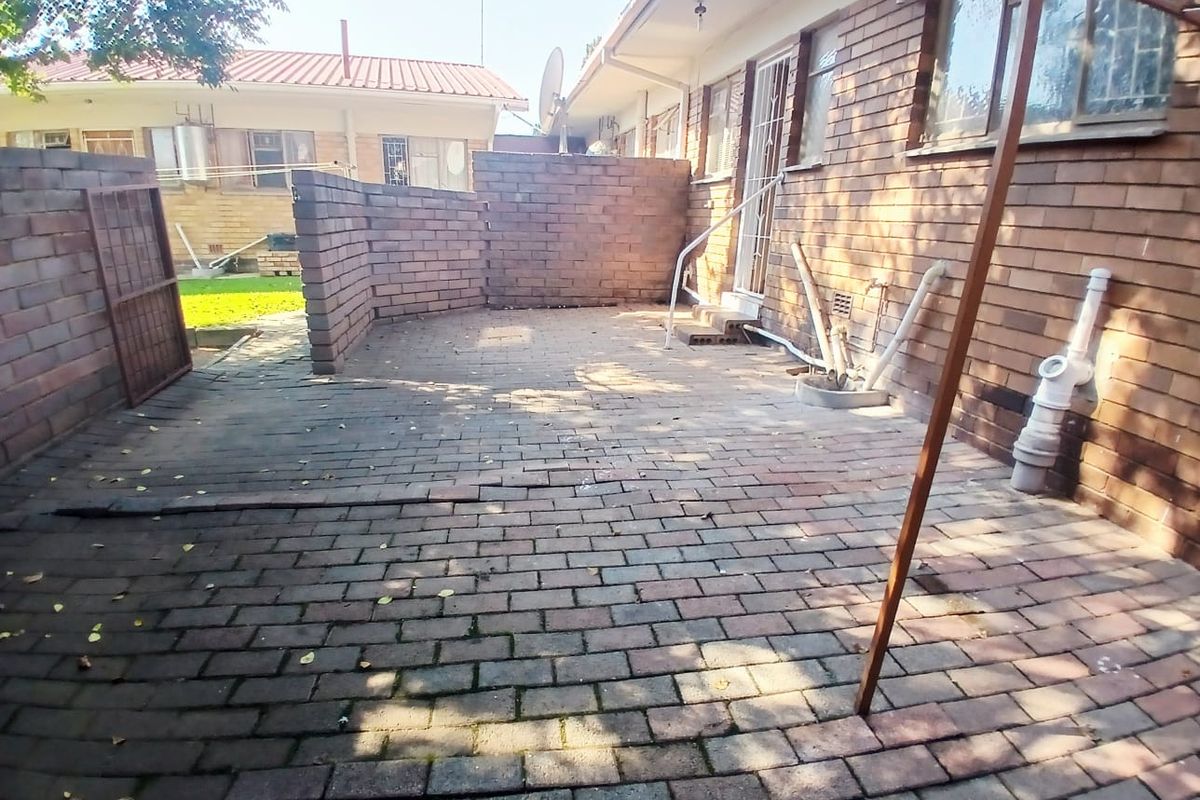 2 Bed Town house in Songloed for Sale - Photo 3