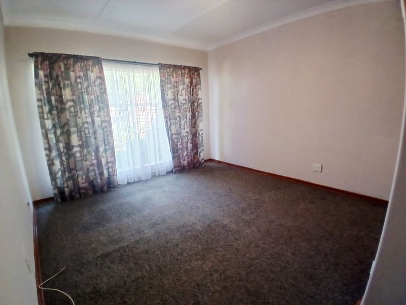 2 Bed Town house in Songloed for Sale - Photo 9