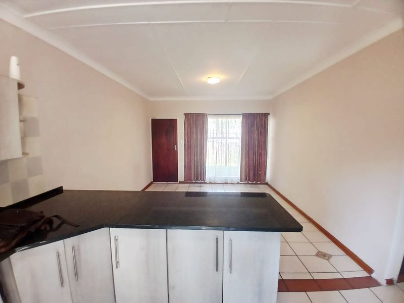 2 Bed Town house in Songloed for Sale - Photo 7