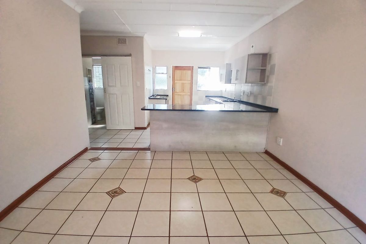 2 Bed Town house in Songloed for Sale - Photo 5