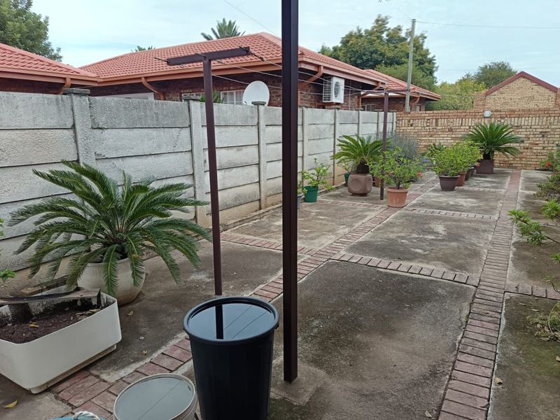 2 Bedroom Townhouse for sale in Flimieda - Photo 8